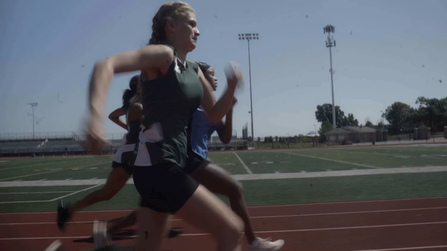 В поисках Николь