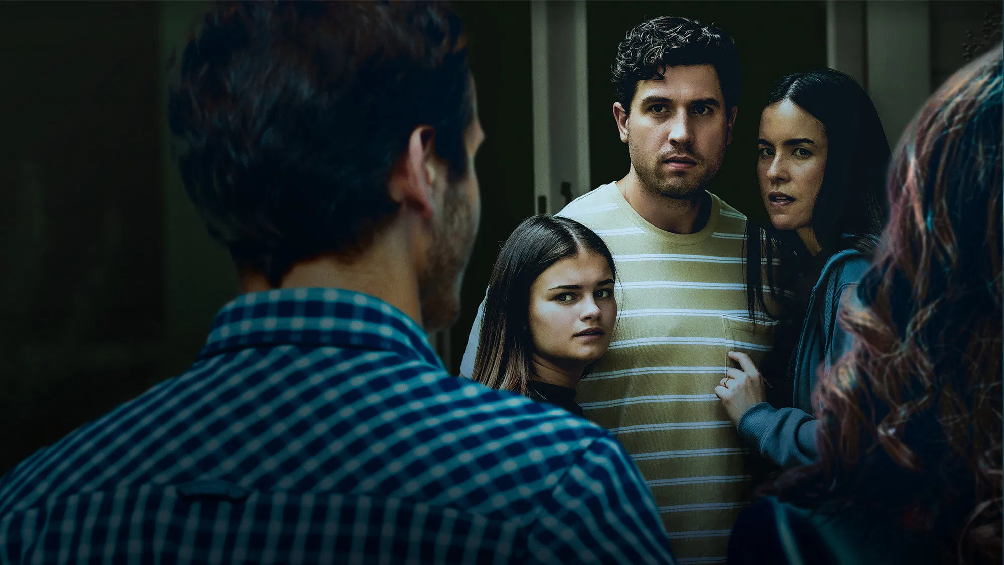 Соседи напротив